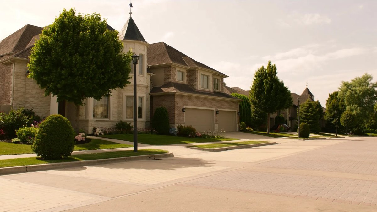 Vaughan vs Richmond Hill in 2026: Where Should Your Family Buy?