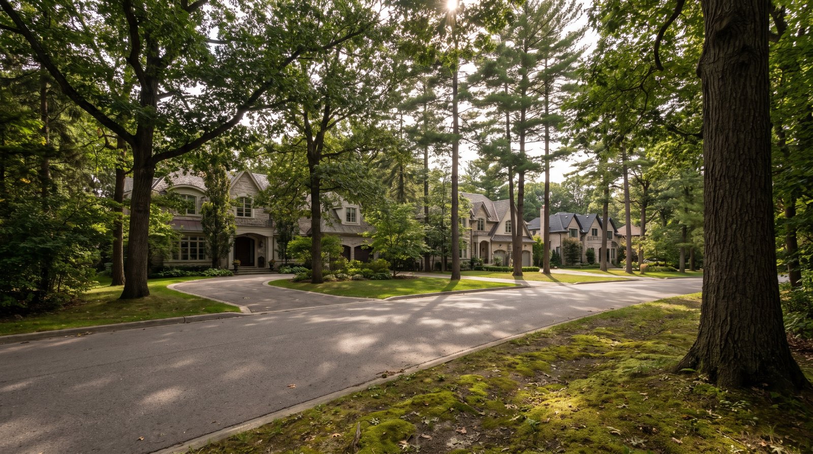 Clarkson and Lorne Park, Mississauga - neighbourhood guide by local real estate expert Jatin Dua