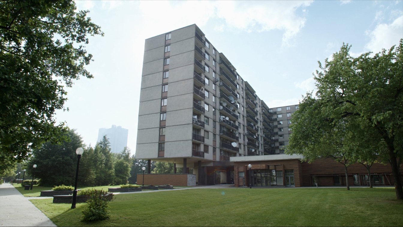 Living in Water's Edge at the Cove, Etobicoke (illustrative)