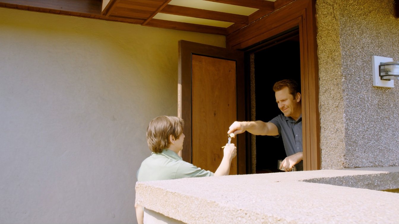 Sell and Rent Back in Ontario: How a Leaseback Works and When It Makes Sense (illustrative)