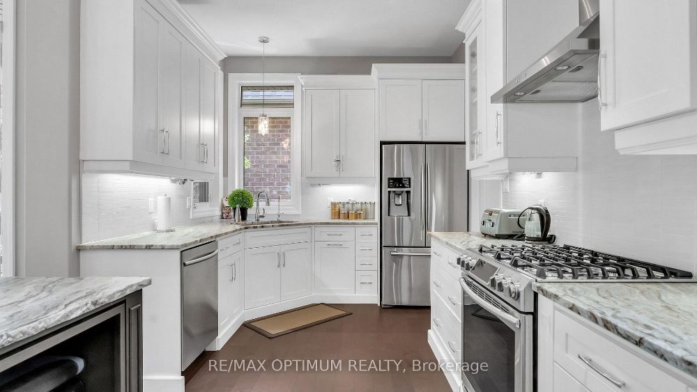 829 Copper Ridge Dr — kitchen
