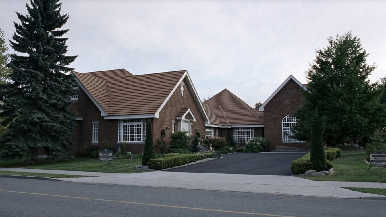 Five-bedroom detached home on a Streetsville cul-de-sac (illustrative)